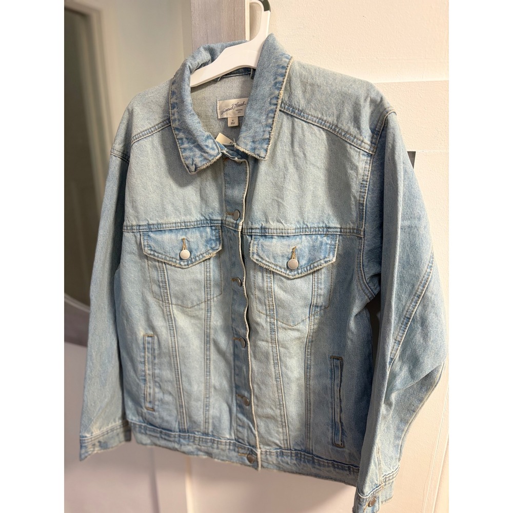 Universal Thread Womens Light Wash Denim Trucker Jacket M9W221 Light Blue Size M